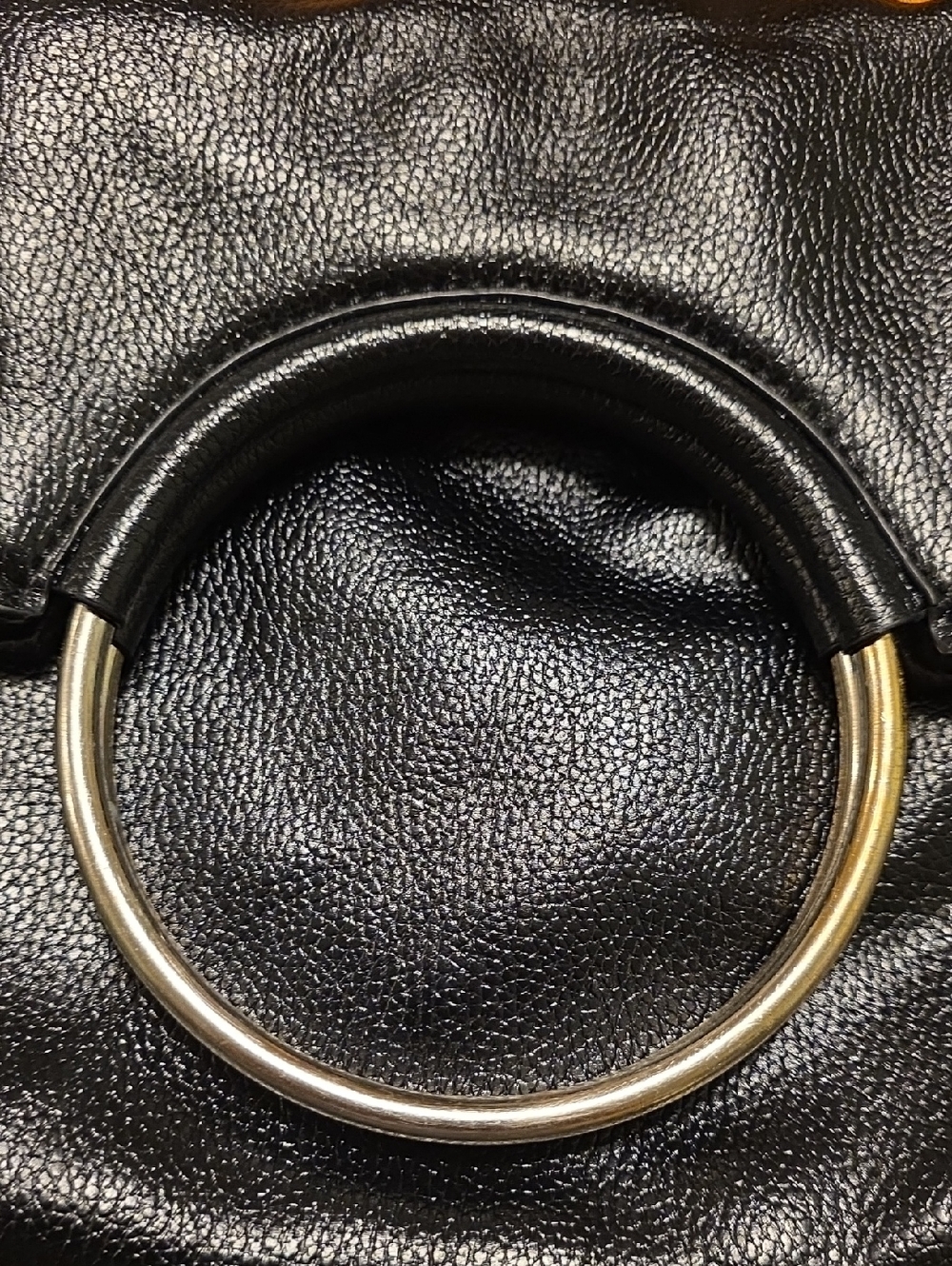STUNNING Butter-Soft Vegan Leather Fold-Over O-Ring Crossbody Bag/ Clutch - Picture 4 of 16